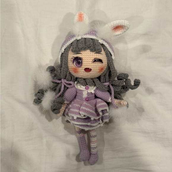 Crocheted doll - Picture 1 of 3